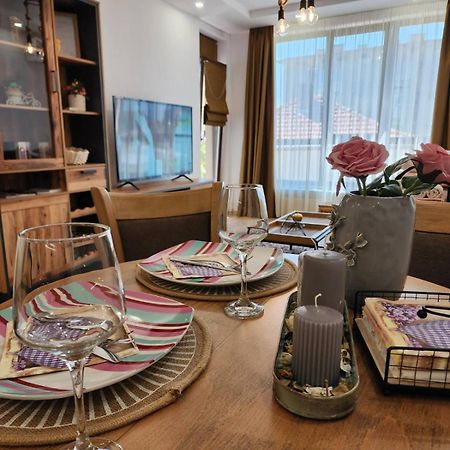 Toni'S Hidden Gem Apartment Казанлък Екстериор снимка