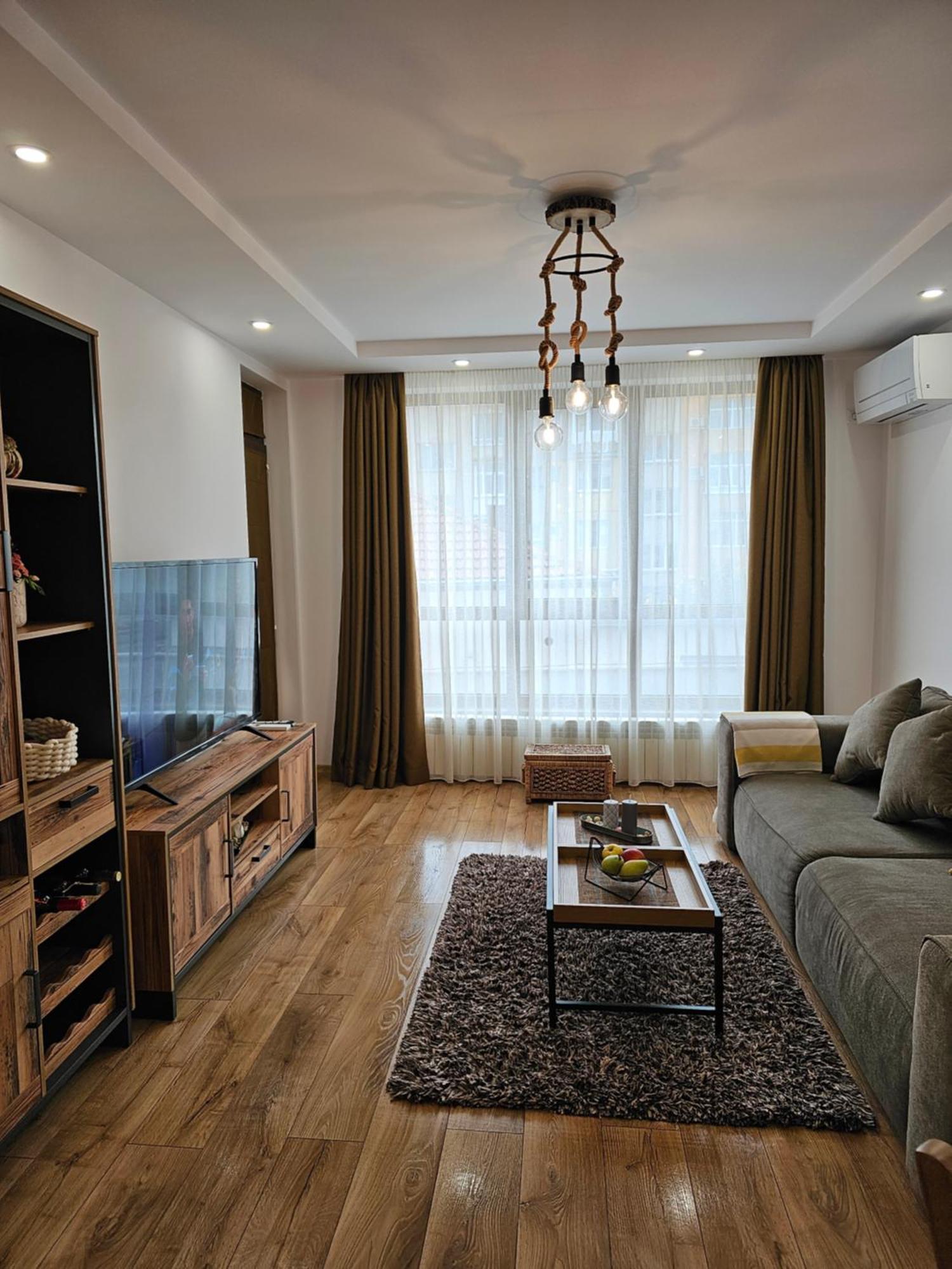 Toni'S Hidden Gem Apartment Казанлък Екстериор снимка