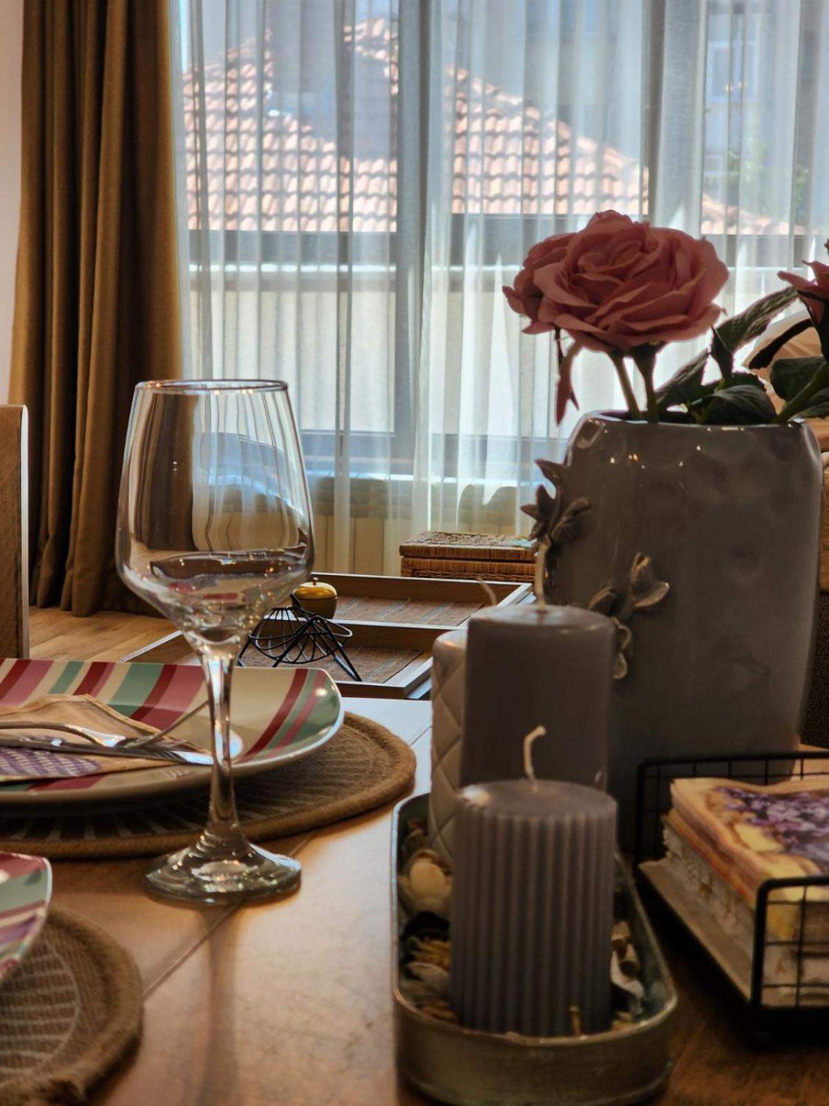 Toni'S Hidden Gem Apartment Казанлък Екстериор снимка